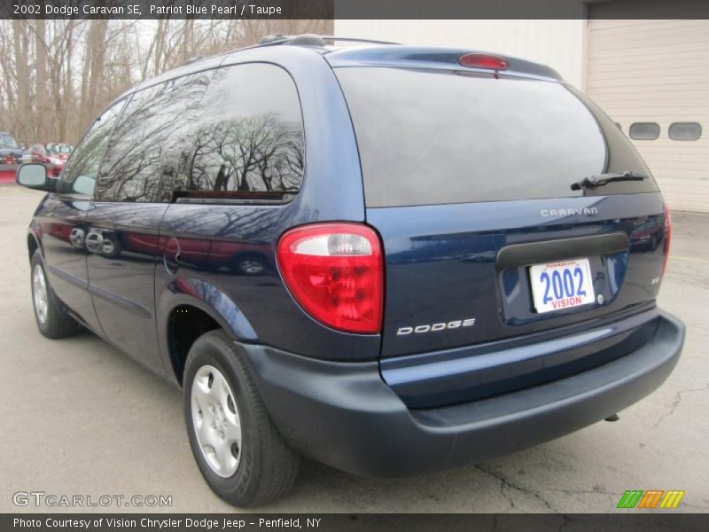 Patriot Blue Pearl / Taupe 2002 Dodge Caravan SE