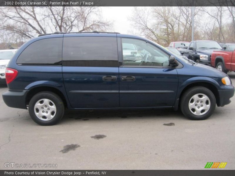 Patriot Blue Pearl / Taupe 2002 Dodge Caravan SE