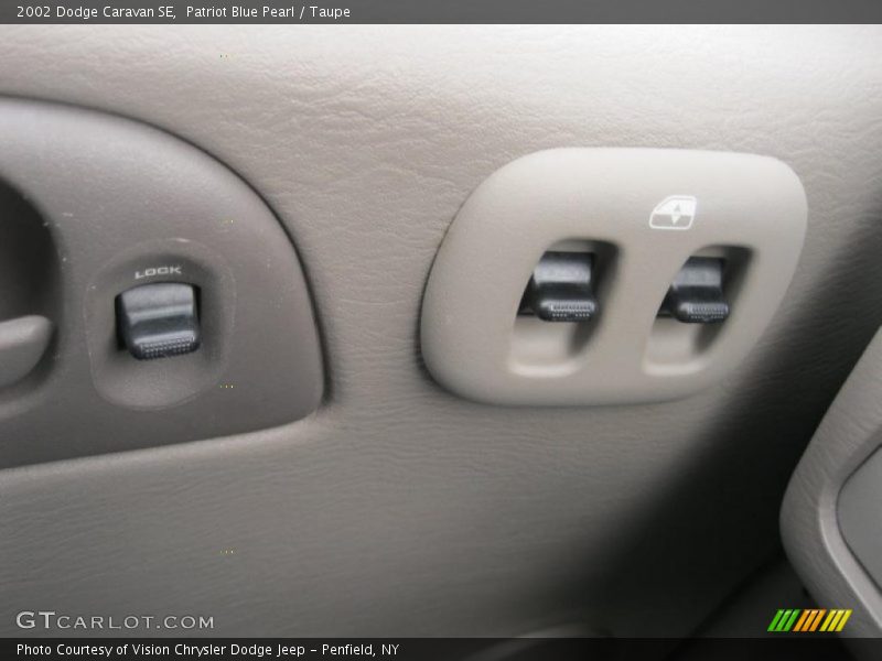 Patriot Blue Pearl / Taupe 2002 Dodge Caravan SE