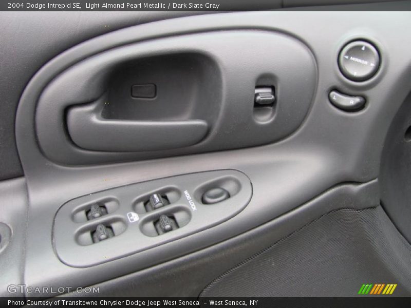 Light Almond Pearl Metallic / Dark Slate Gray 2004 Dodge Intrepid SE