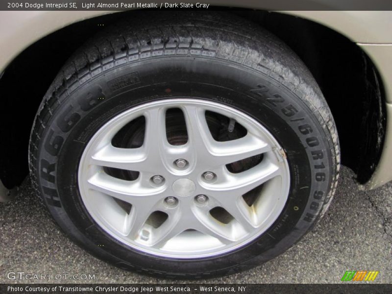 Light Almond Pearl Metallic / Dark Slate Gray 2004 Dodge Intrepid SE