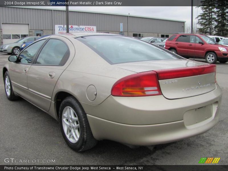 Light Almond Pearl Metallic / Dark Slate Gray 2004 Dodge Intrepid SE