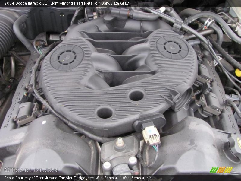 Light Almond Pearl Metallic / Dark Slate Gray 2004 Dodge Intrepid SE