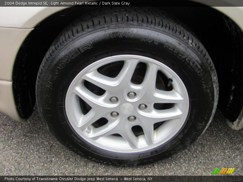 Light Almond Pearl Metallic / Dark Slate Gray 2004 Dodge Intrepid SE