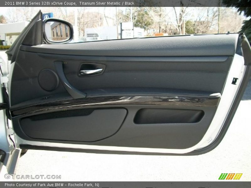Door Panel of 2011 3 Series 328i xDrive Coupe