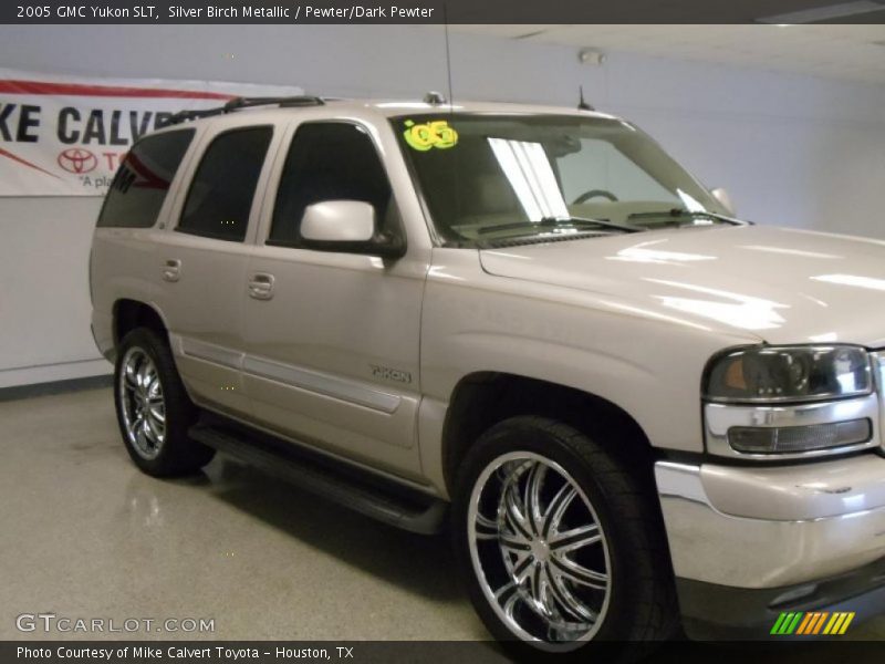 Silver Birch Metallic / Pewter/Dark Pewter 2005 GMC Yukon SLT