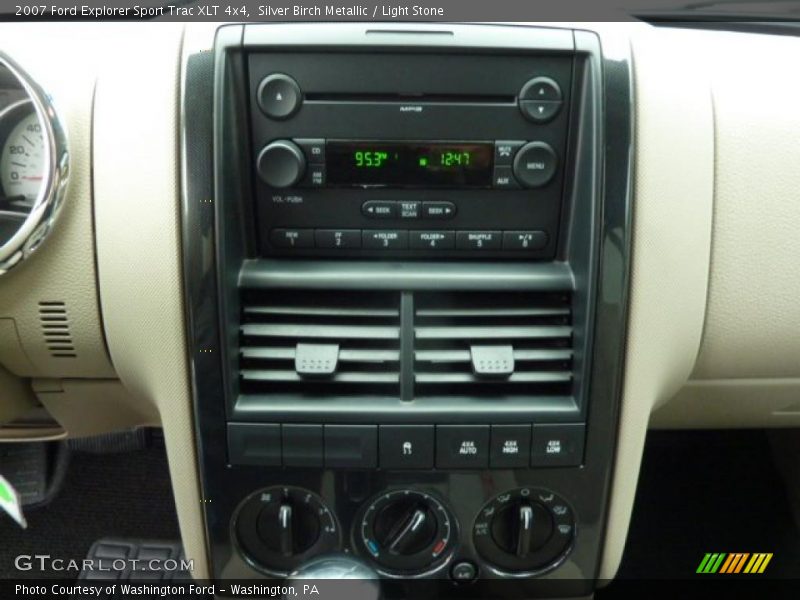 Silver Birch Metallic / Light Stone 2007 Ford Explorer Sport Trac XLT 4x4