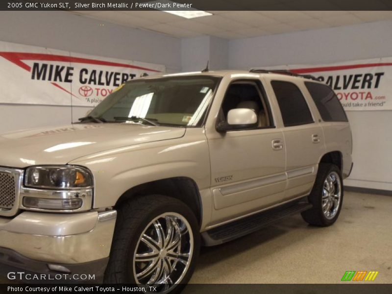 Silver Birch Metallic / Pewter/Dark Pewter 2005 GMC Yukon SLT