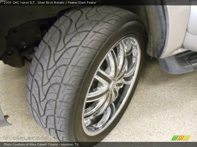 Silver Birch Metallic / Pewter/Dark Pewter 2005 GMC Yukon SLT
