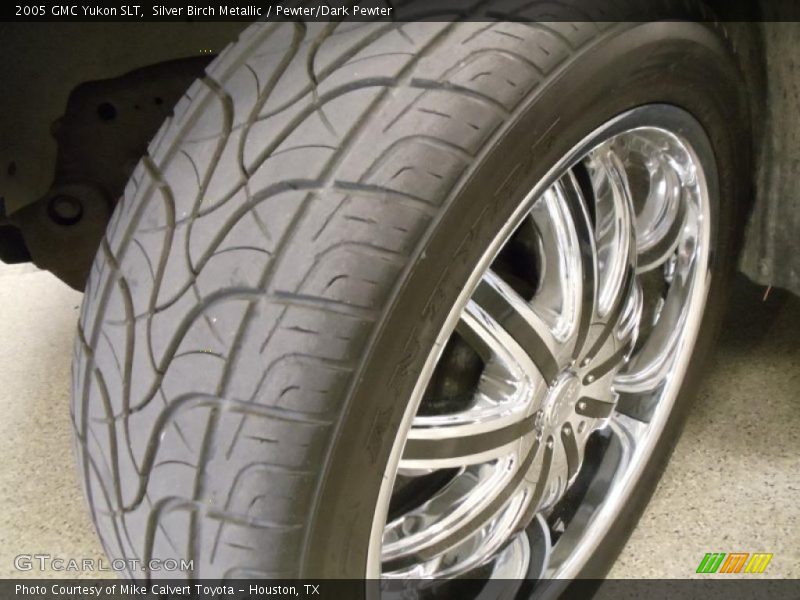 Silver Birch Metallic / Pewter/Dark Pewter 2005 GMC Yukon SLT