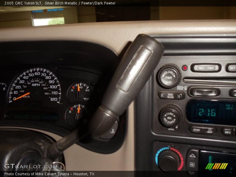 Silver Birch Metallic / Pewter/Dark Pewter 2005 GMC Yukon SLT