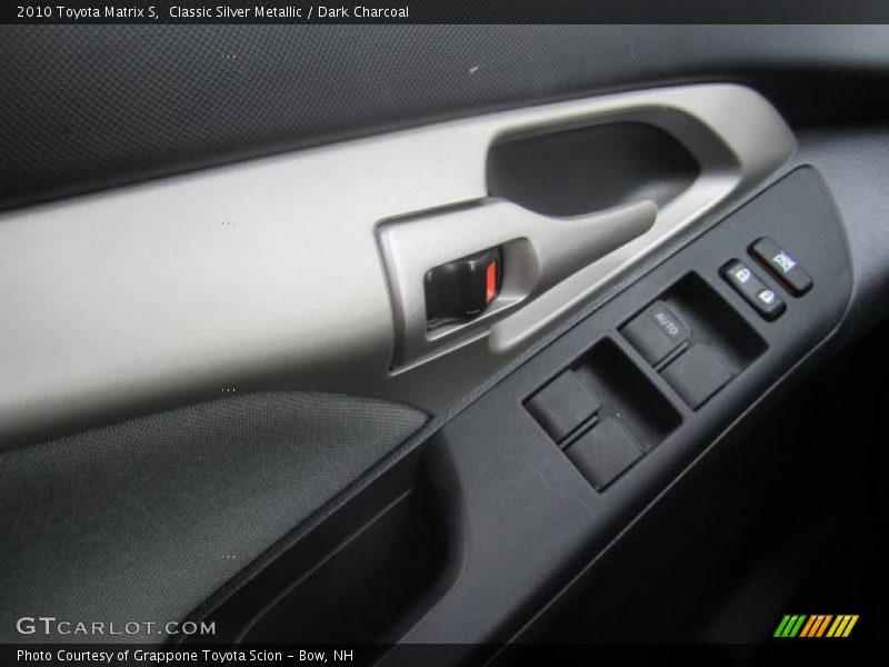 Classic Silver Metallic / Dark Charcoal 2010 Toyota Matrix S