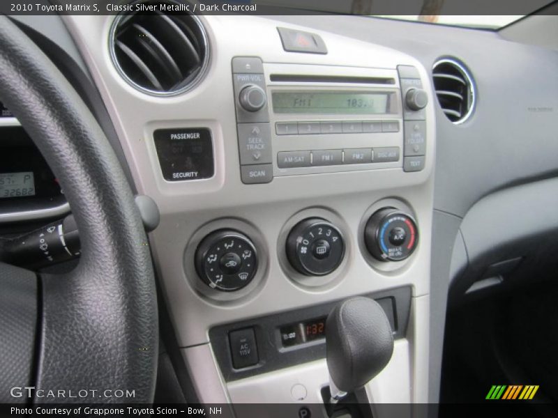 Classic Silver Metallic / Dark Charcoal 2010 Toyota Matrix S