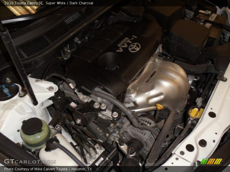 Super White / Dark Charcoal 2010 Toyota Camry SE