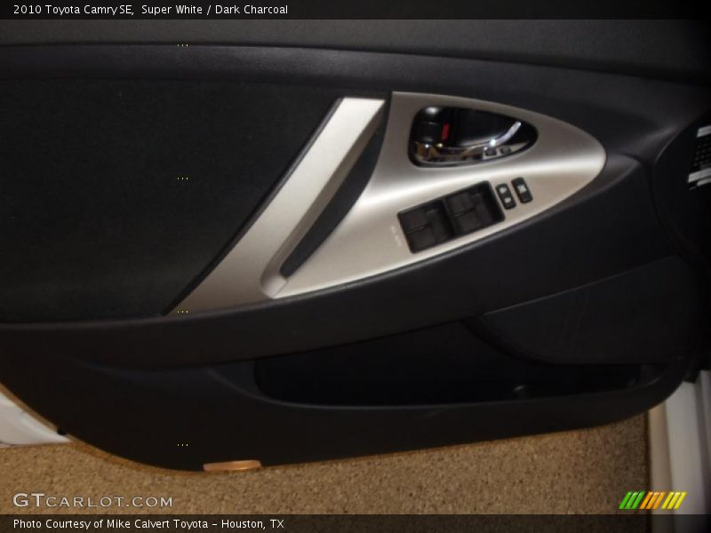 Super White / Dark Charcoal 2010 Toyota Camry SE