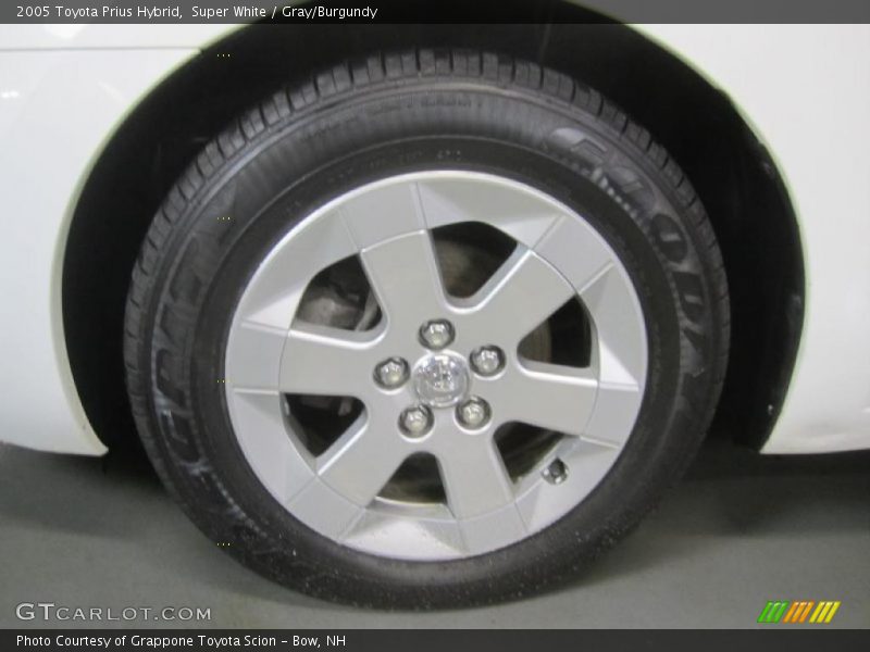 Super White / Gray/Burgundy 2005 Toyota Prius Hybrid