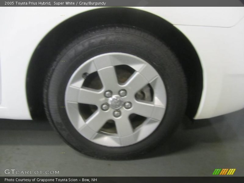 Super White / Gray/Burgundy 2005 Toyota Prius Hybrid