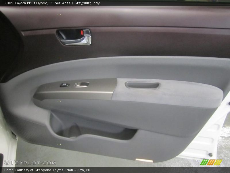 Super White / Gray/Burgundy 2005 Toyota Prius Hybrid