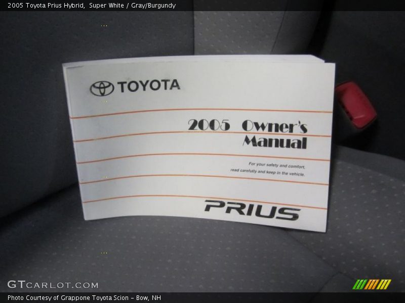Super White / Gray/Burgundy 2005 Toyota Prius Hybrid
