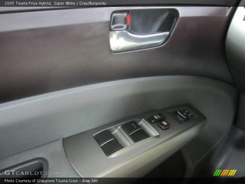 Super White / Gray/Burgundy 2005 Toyota Prius Hybrid
