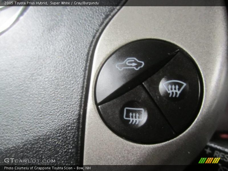 Super White / Gray/Burgundy 2005 Toyota Prius Hybrid