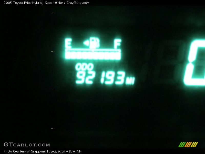 Super White / Gray/Burgundy 2005 Toyota Prius Hybrid