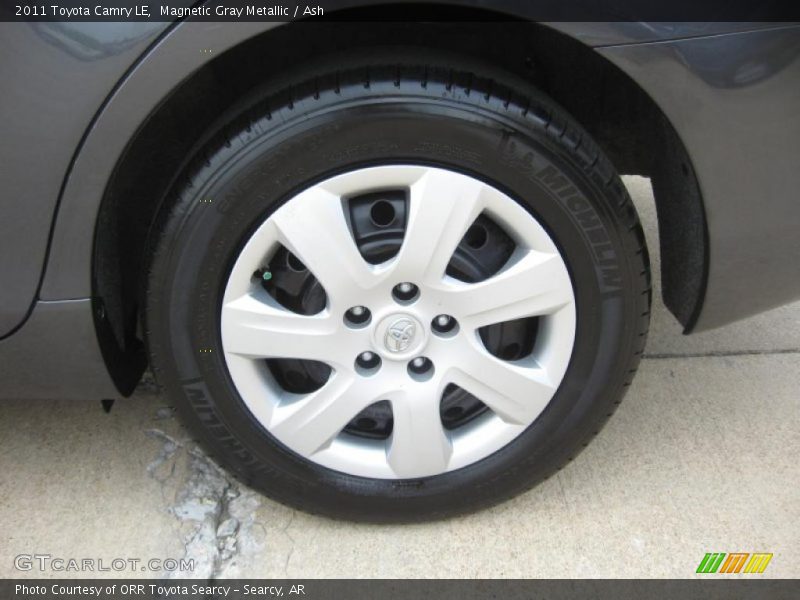 Magnetic Gray Metallic / Ash 2011 Toyota Camry LE