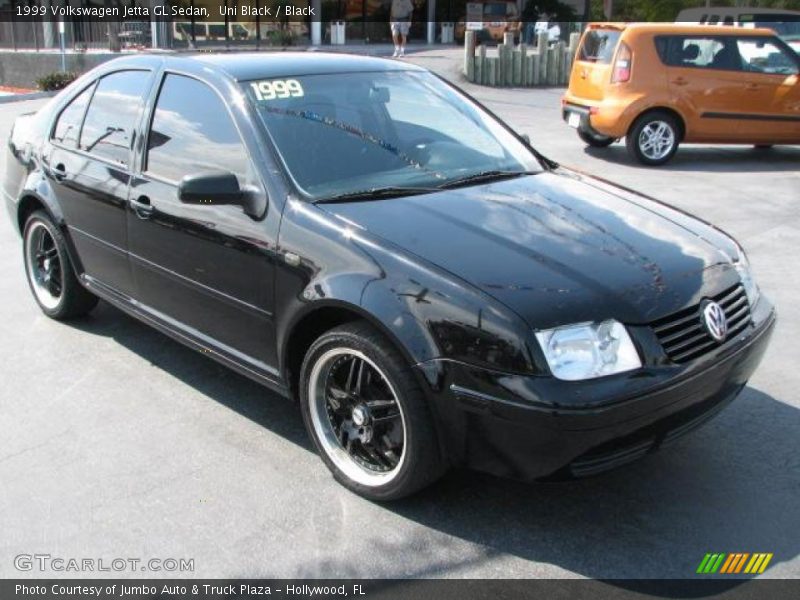 Uni Black / Black 1999 Volkswagen Jetta GL Sedan