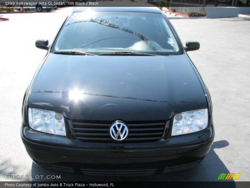 Uni Black / Black 1999 Volkswagen Jetta GL Sedan