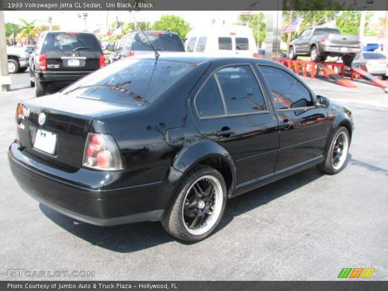 Uni Black / Black 1999 Volkswagen Jetta GL Sedan
