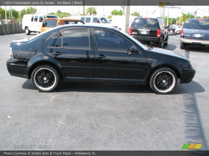 Uni Black / Black 1999 Volkswagen Jetta GL Sedan
