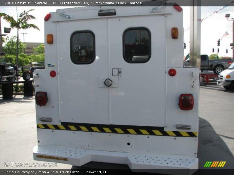 Summit White / Dark Charcoal 2004 Chevrolet Silverado 2500HD Extended Cab