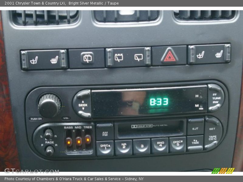 Bright Silver Metallic / Taupe 2001 Chrysler Town & Country LXi