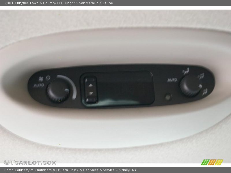 Bright Silver Metallic / Taupe 2001 Chrysler Town & Country LXi