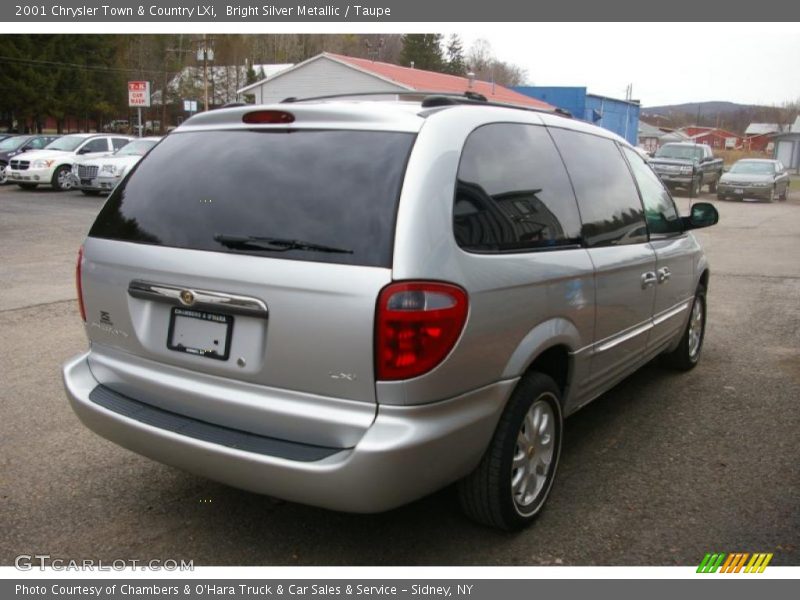 Bright Silver Metallic / Taupe 2001 Chrysler Town & Country LXi