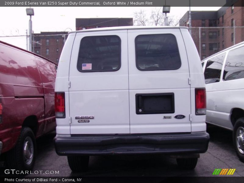 Oxford White / Medium Flint 2009 Ford E Series Van E250 Super Duty Commercial