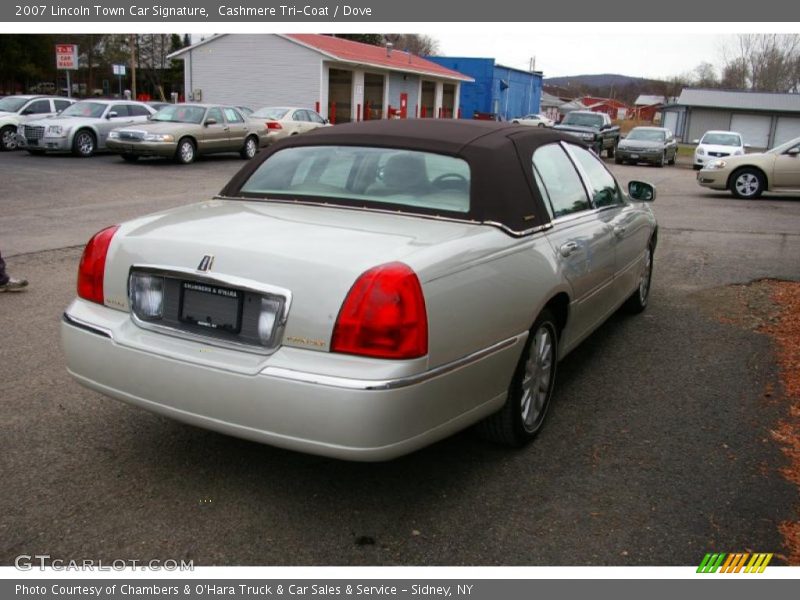 Cashmere Tri-Coat / Dove 2007 Lincoln Town Car Signature