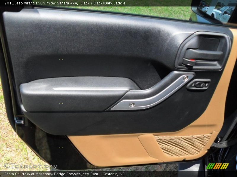 Black / Black/Dark Saddle 2011 Jeep Wrangler Unlimited Sahara 4x4