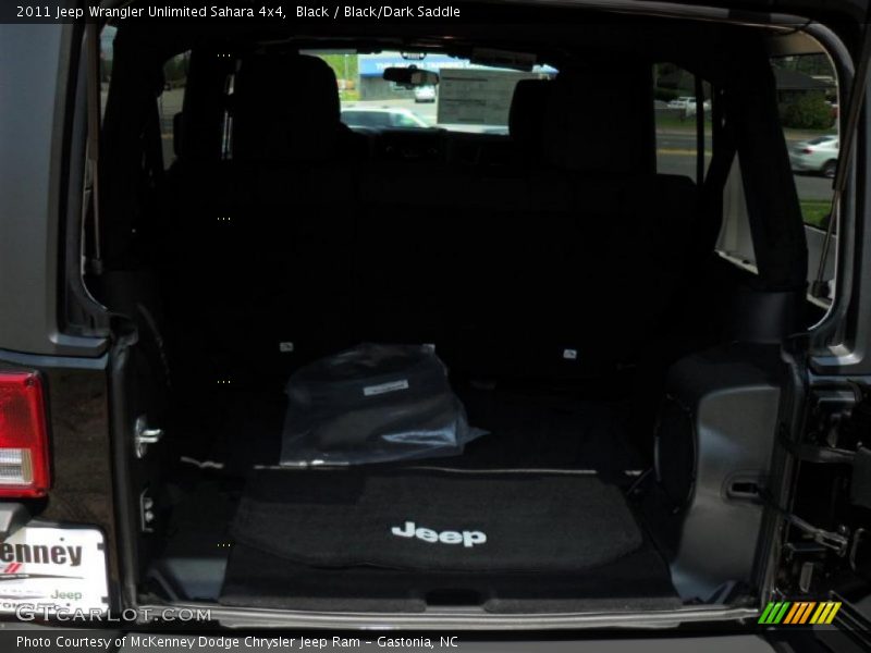 Black / Black/Dark Saddle 2011 Jeep Wrangler Unlimited Sahara 4x4