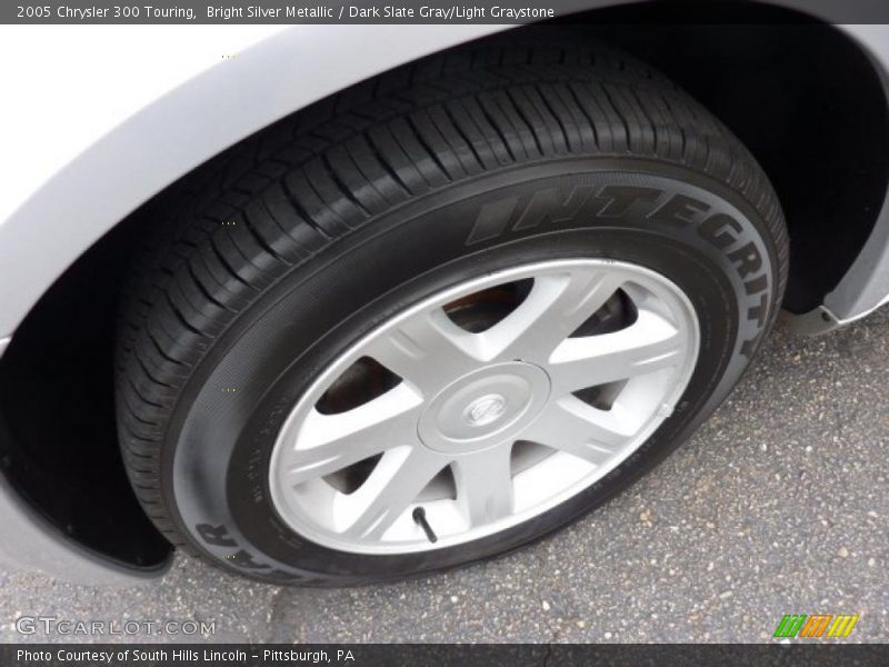 Bright Silver Metallic / Dark Slate Gray/Light Graystone 2005 Chrysler 300 Touring