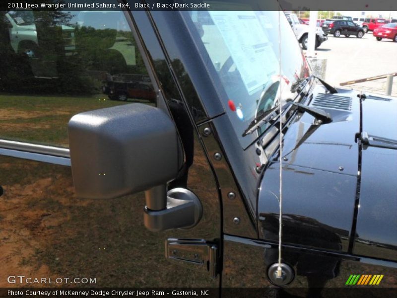 Black / Black/Dark Saddle 2011 Jeep Wrangler Unlimited Sahara 4x4