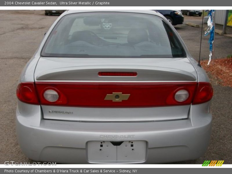 Ultra Silver Metallic / Graphite 2004 Chevrolet Cavalier Sedan