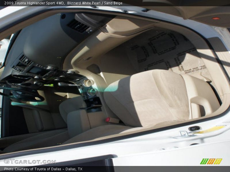 Blizzard White Pearl / Sand Beige 2009 Toyota Highlander Sport 4WD