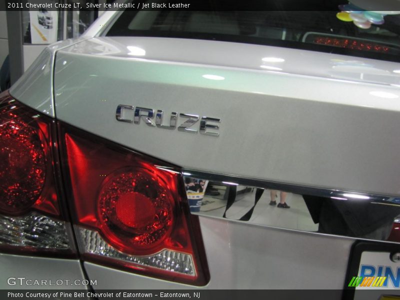 Silver Ice Metallic / Jet Black Leather 2011 Chevrolet Cruze LT