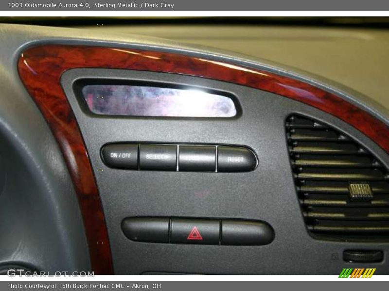 Sterling Metallic / Dark Gray 2003 Oldsmobile Aurora 4.0