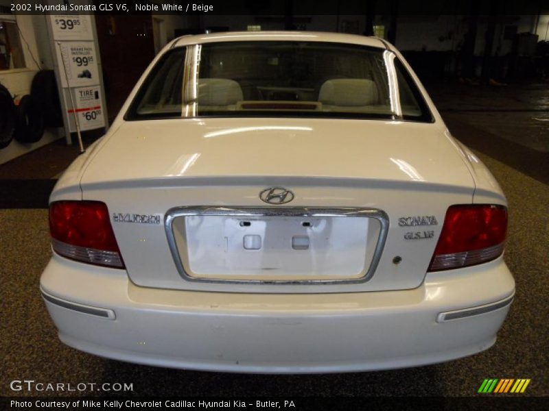 Noble White / Beige 2002 Hyundai Sonata GLS V6