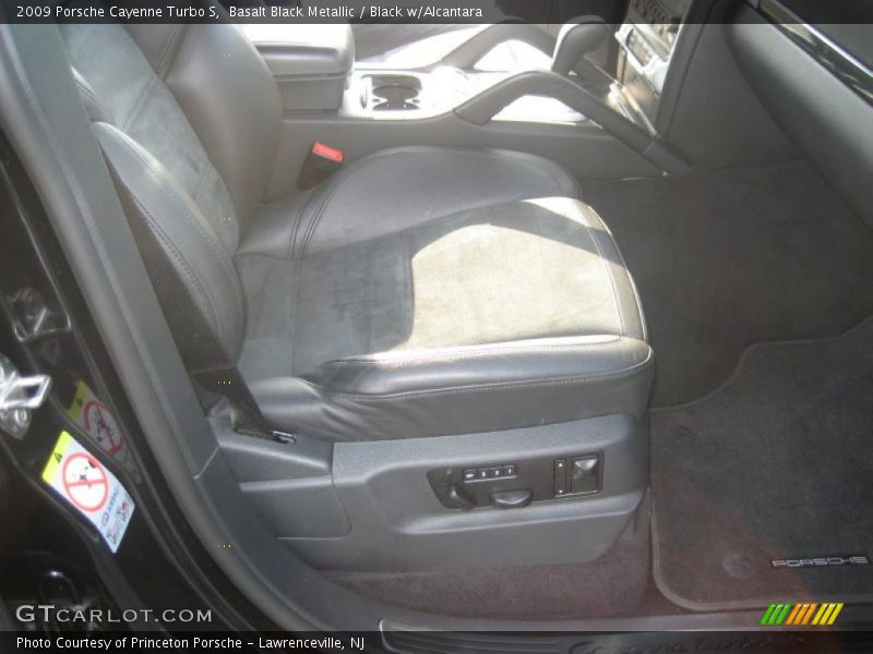 Basalt Black Metallic / Black w/Alcantara 2009 Porsche Cayenne Turbo S