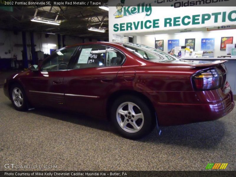 Maple Red Metallic / Taupe 2002 Pontiac Bonneville SE