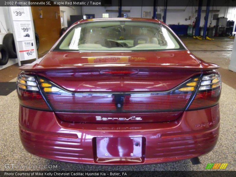 Maple Red Metallic / Taupe 2002 Pontiac Bonneville SE
