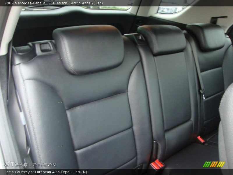 Arctic White / Black 2009 Mercedes-Benz ML 350 4Matic